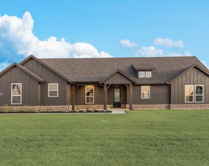 2911 Mossy Oak Dr, Oak Ridge