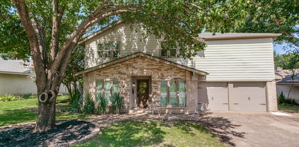 12235 Treeview Ln, Farmers Branch