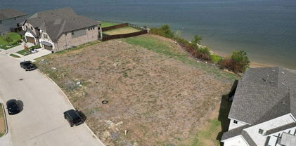 18102 Lakefront Ct, Forney