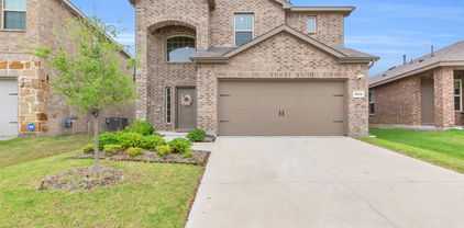 1914 Washoe St, Forney