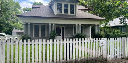 106 Lawrence Ave, Terrell