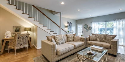 7526 W Northwest Hwy Unit 1, Dallas