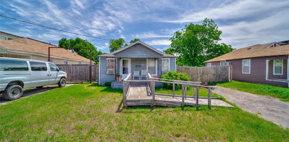 6722 Tyree St, Dallas