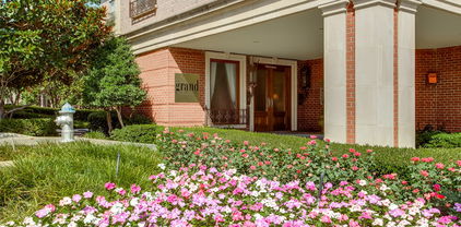 3303 Blackburn St Unit 402, Dallas