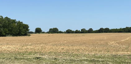 2626 Fm 816, Wolfe City