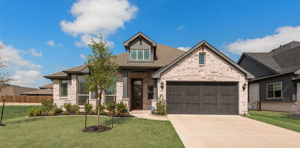 2010 Dundalk Ln, Forney