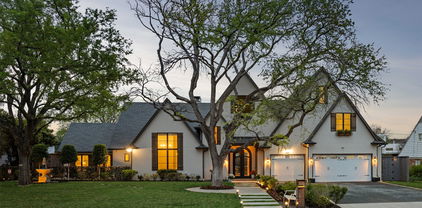 10415 Eastlawn Dr, Dallas