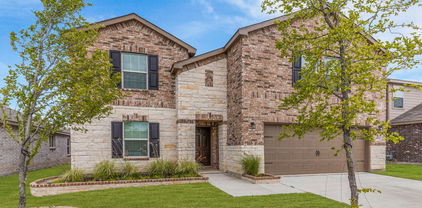 1825 Huisache St, Royse City