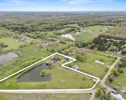 875 Private Rd, Quinlan