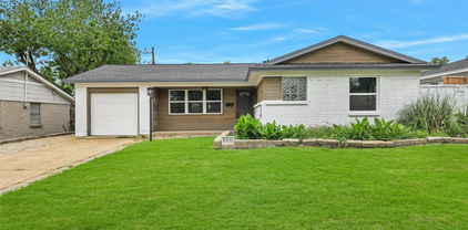 8555 Westfield Dr, Dallas