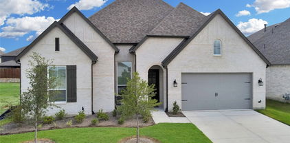 2030 Dundalk Ln, Forney
