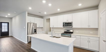 1353 Los Olmos Ln, Crandall