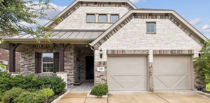 1561 Cedar Crest Dr, Forney