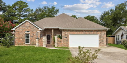 307 Ada St, Irving