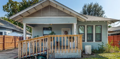 720 W 8th St, Dallas