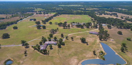 2943 Co Rd 3208, Wills Point