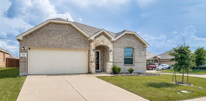 2313 Spokane Dr, Forney