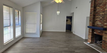 3032 Big Oaks Dr, Garland