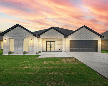 2414 Lauren St, Mabank