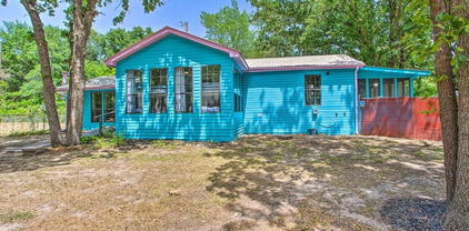 9899 Archer Ln, Quinlan