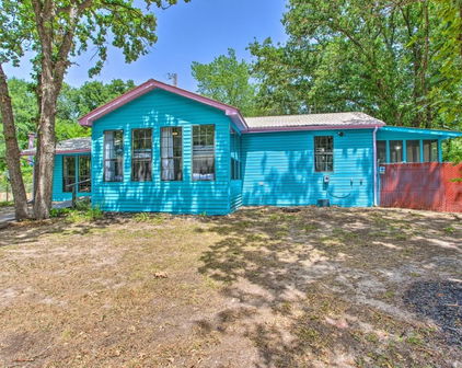 9899 Archer Ln, Quinlan
