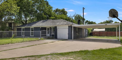 3521 Pioneer Rd, Balch Springs