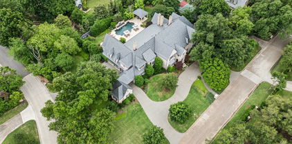 10342 Woodford Dr, Dallas