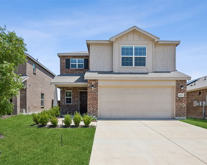 1605 Petrolia Dr, Forney