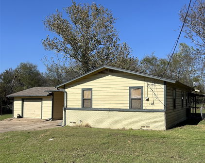 234 Texas St, Wills Point