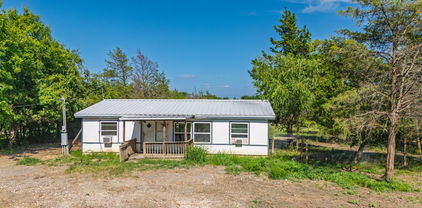 7885 Reata Rd, Quinlan