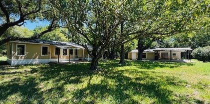 22565 Fm 148, Kemp