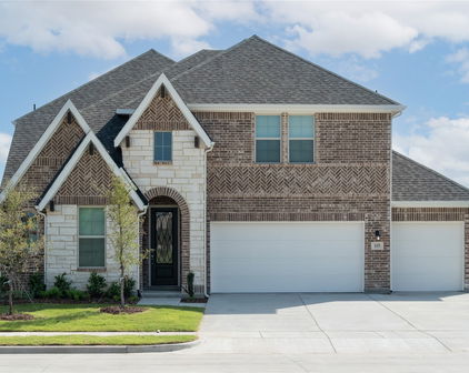 105 National Ct, Forney
