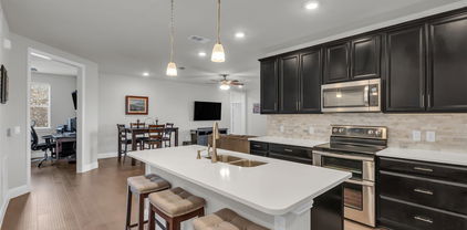 1735 Wittington Pl Unit 2302, Farmers Branch