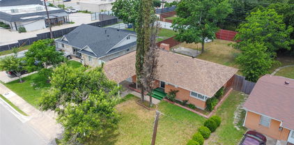 6423 Fisher Rd, Dallas