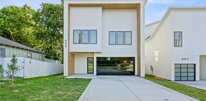 603 S Moore St, Dallas