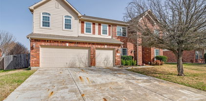 2103 Songbird Dr, Forney