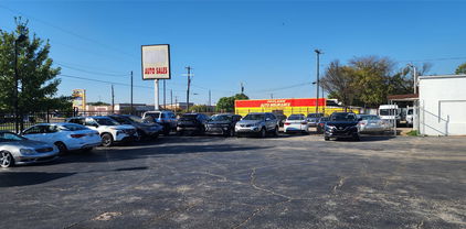 4427 W Jefferson Blvd, Cockrell Hill