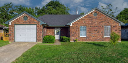501 Phillips Cir, Kaufman