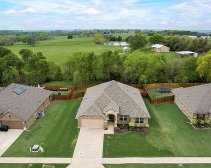 145 Fieldview Dr, Crandall