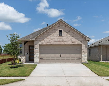 2244 Walden Pond Blvd, Forney