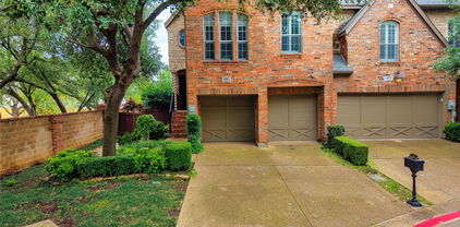 4160 Towne Green Cir, Addison