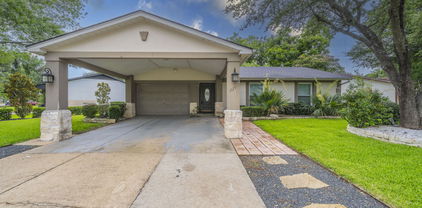 1825 Emerald Dr, Irving