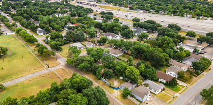 230 W Jerden Ln, Dallas