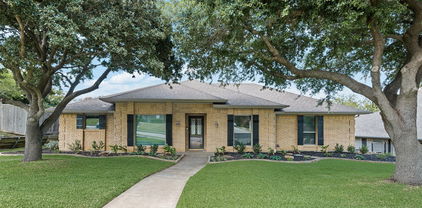 1917 Meadowview Dr, Garland