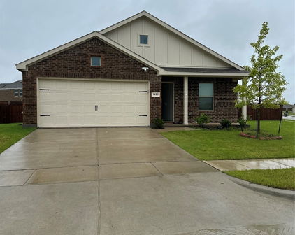 1430 Everett Gardens Way, Forney