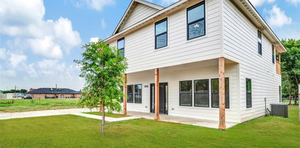 428 N Mcgraw St, Forney