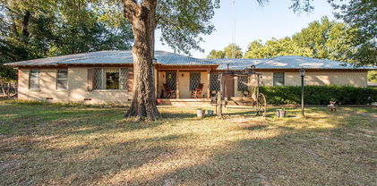 8212 Us Highway 80, Grand Saline