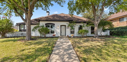 3005 Club Hill Dr, Garland