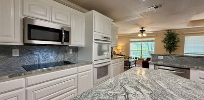 1025 Oak Hollow Ln, Combine