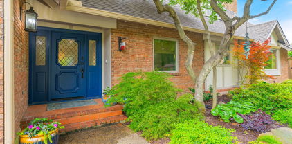 7110 Mossvine Dr, Dallas